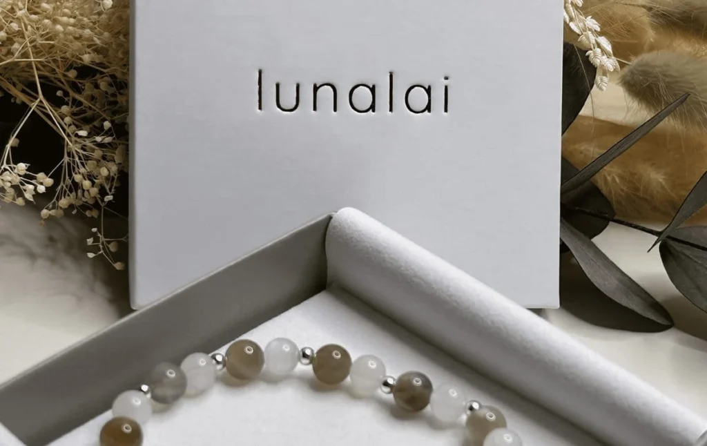 lunalai – handgefertigter Mondsteinschmuck in hochwertiger Geschenkverpackung