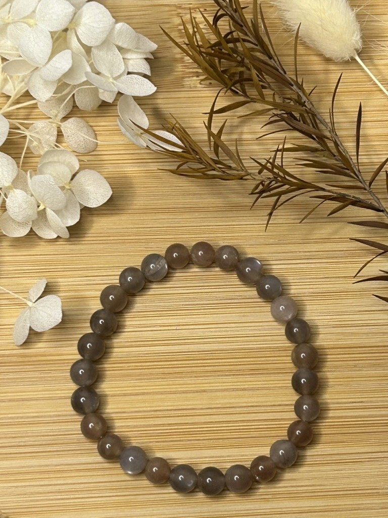 Mondsteinarmband Coffee Pure aus natürlichen kaffeefarbenen Mondsteinen, handgefertigtes Natursteinarmband auf elastischem Schmuckband von lunalai